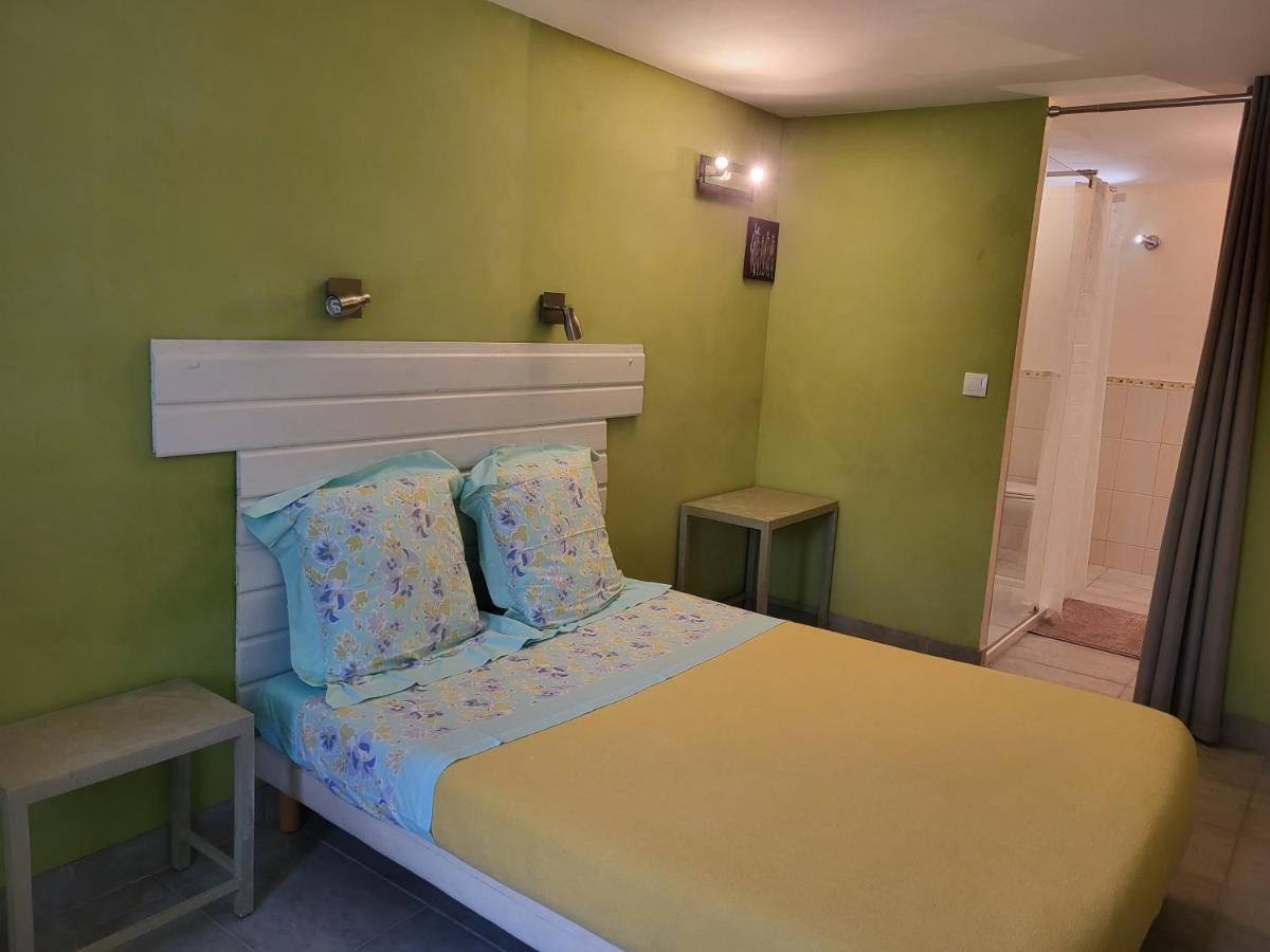 Le Clos Des Figuiers - 3 Gites De Caractere Duravel Kültér fotó